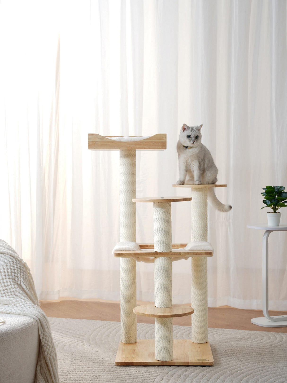 Houten kattenklimrek - krabpaal met hangmat en kattenmand SpirePets
