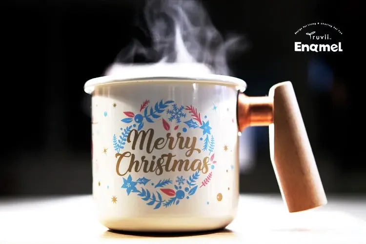 Truvii Emaille Mok met houten handvat - Kerst Limited Edition