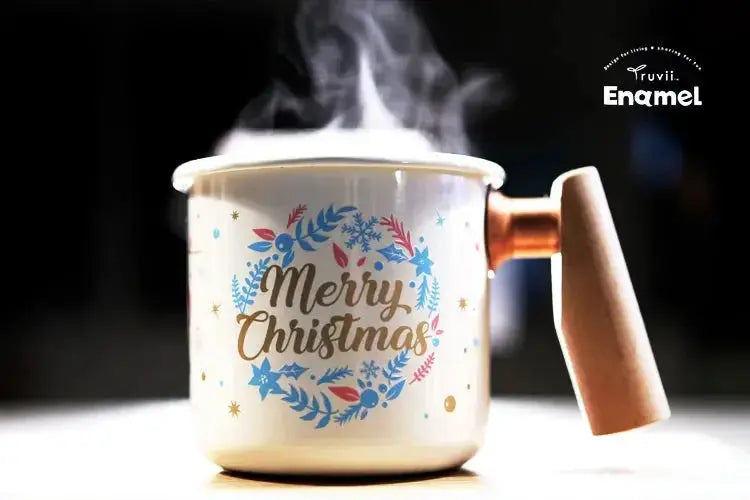 Truvii Emaille Mok met houten handvat - Kerst Limited Edition